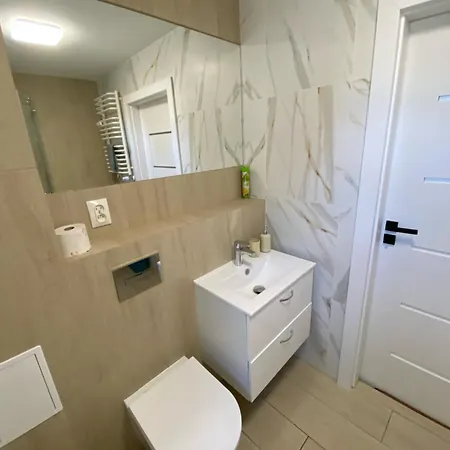 2c 3 Zi Whg 5 Betten 43,41m * Schwedt/Oder